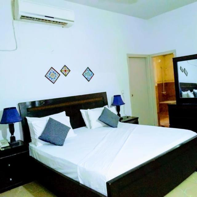 Pyramid International Guest House Islamabad Exterior foto